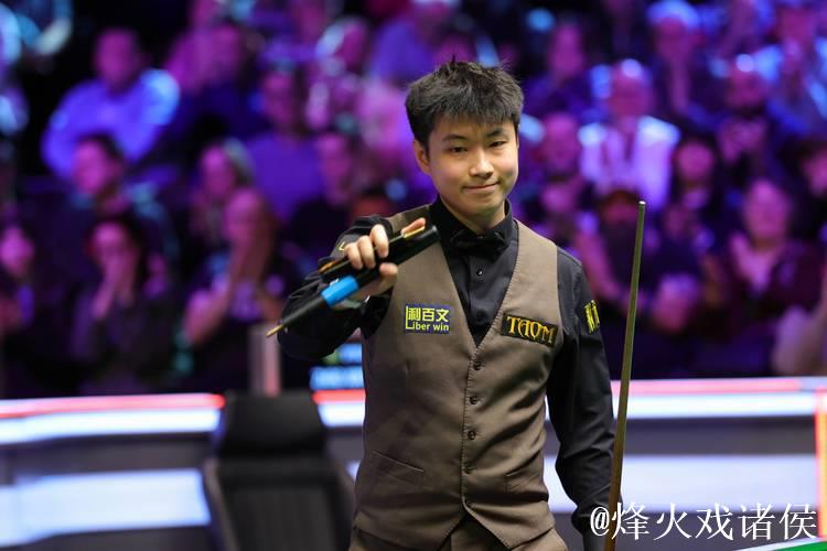 斯诺克英国公开赛：赵心童2-4不敌希金斯，无缘16强